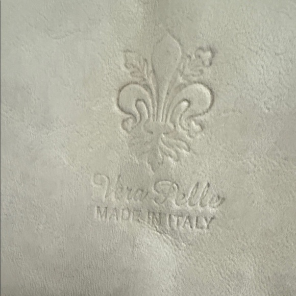 VERA PELLE Cream Crossbody Bag - Picture 9 of 9